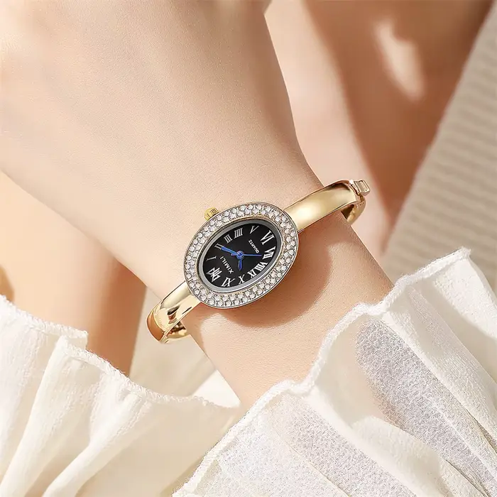 Montre Bracelet Ovale Élégante à Cristal pour Femme Montre à Quartz Dorée