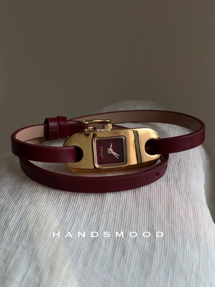 Montre de luxe de haute qualité avec long bracelet rouge, montre à quartz en cuir à double couche et