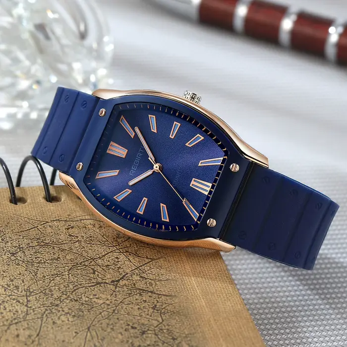 Montre à quartz simple