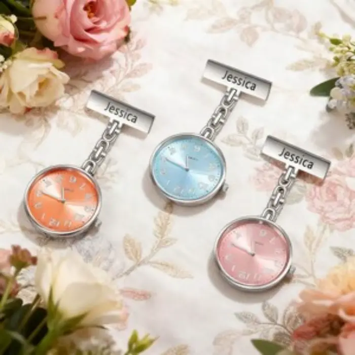 Montre de poche personnalisée avec nom pour infirmières