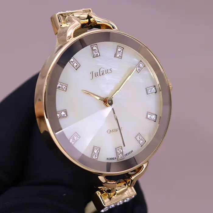 Montre à quartz en nacre pour femme