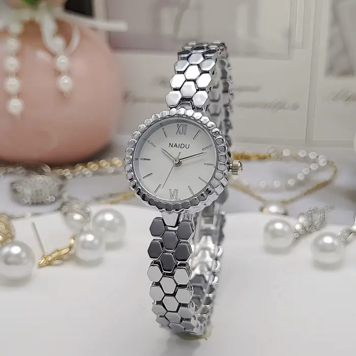 Mode Senior tempérament nid d'abeille montre disque alliage bracelet Quartz montre-bracelet pour femmes fille cadeau bijoux accessoire Relógio