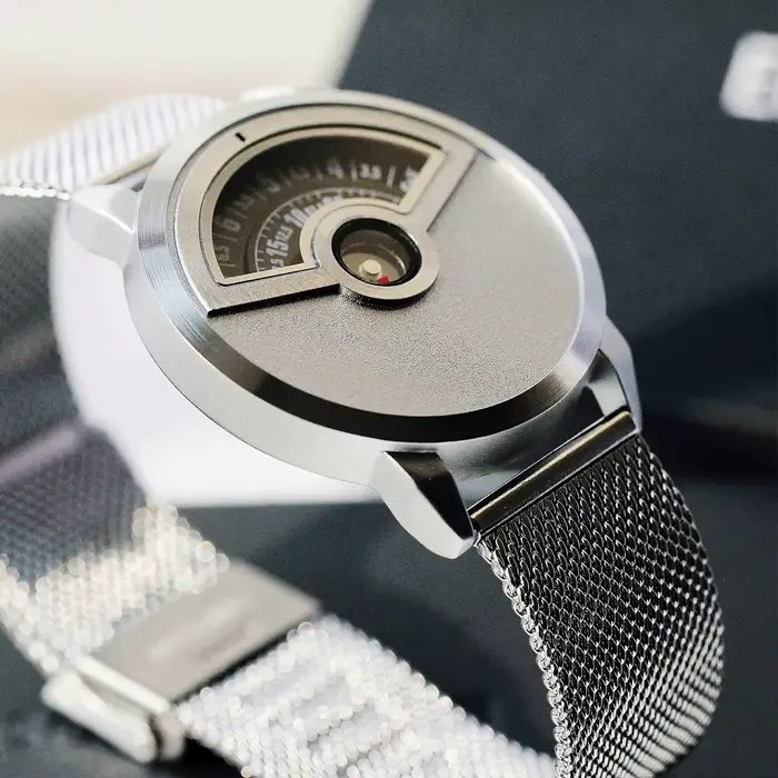 Une montre unisexe avec une personnalité