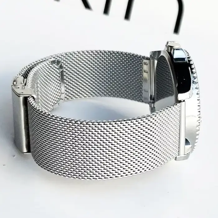 Bracelet en acier inoxydable avec boucle milanaise pour femmes et hommes pour montres occasions spéciales largeur 18mm 20mm 22mm