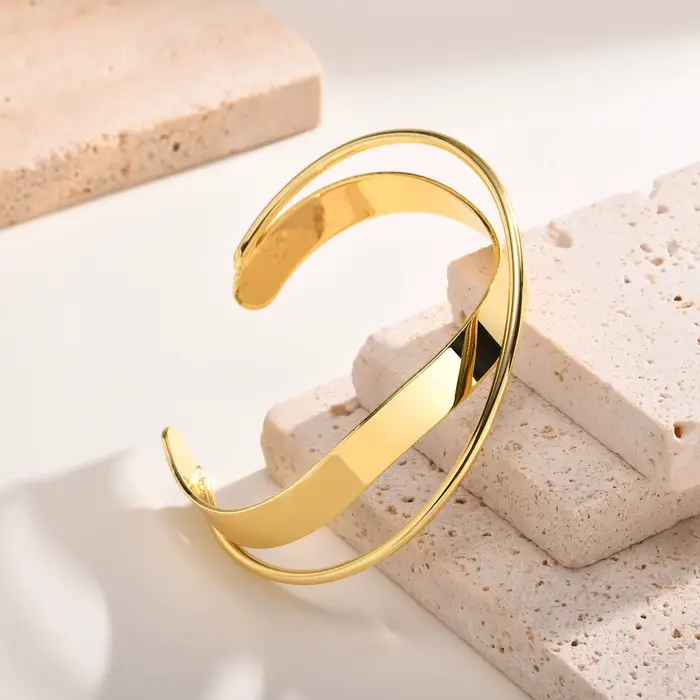 Bracelet manchette pour femmes