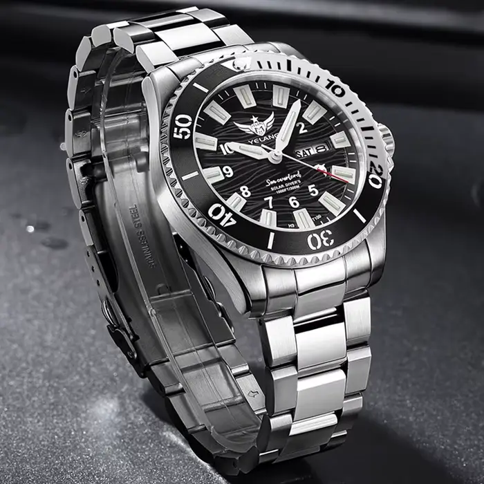 Montre de plongée Yelang V1217 Quartz résistante à l'eau 300m avec mouvement VS43 luminescent pour homme occasions spéciales探险时佩戴的雅兰V1217石英防水300米带VS43机芯夜光手表男士特别场合