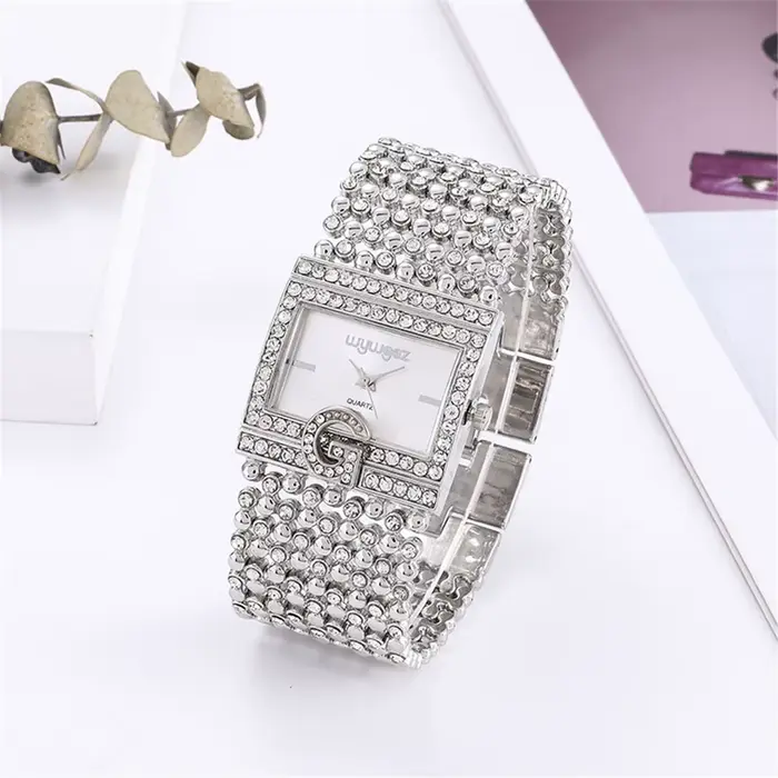 Montres carrées simples en or pour femmes, montres-bracelets en alliage pour dames, cadran à échelle