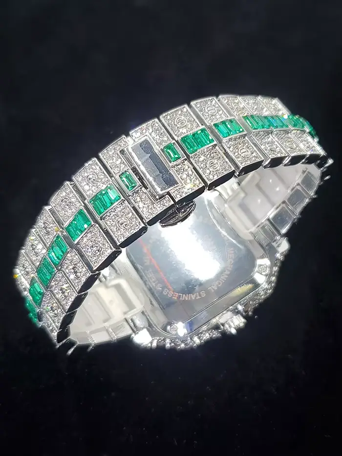 Montre à Quartz pour hommes luxueux montres en diamant vert pour homme glacé Hip Hop brillant calendrier Durable