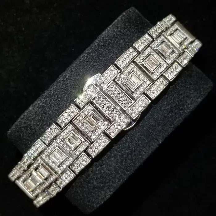 Date jour diamant montre pour hommes de luxe en acier inoxydable Style de rue glace sur montre-bracelet Hip Hop argent Bling étanche horloge cadeau