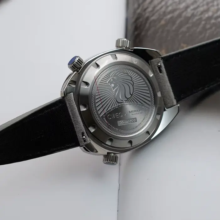 Merkur-Montre mécanique vintage pour homme