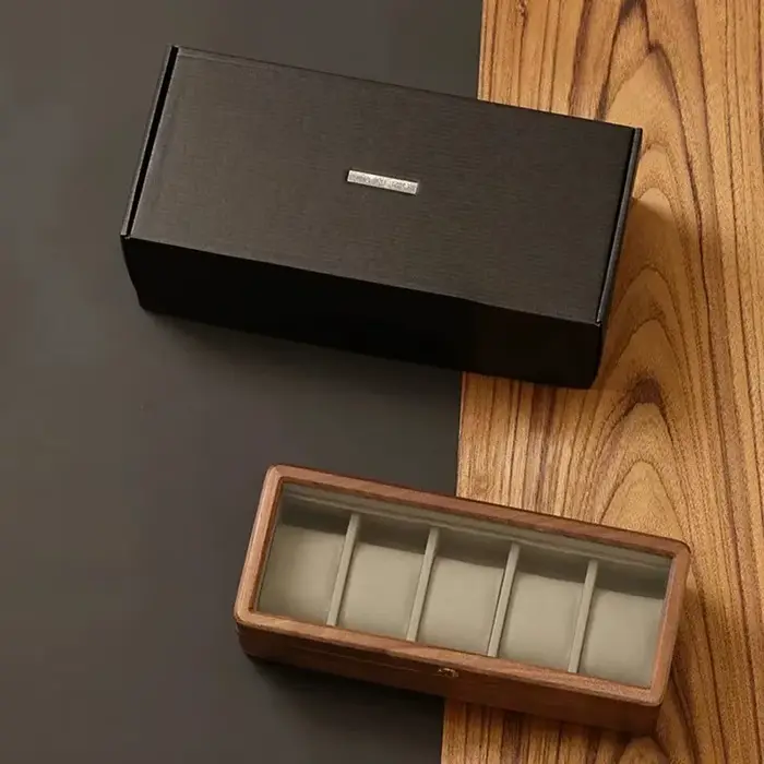 Boîte de rangement de montres en bois massif style mode et casual organisateur de montres-bracelets mécaniques boîtes d'exposition de montres accessoires d'emballage pour hommes occasions spéciales