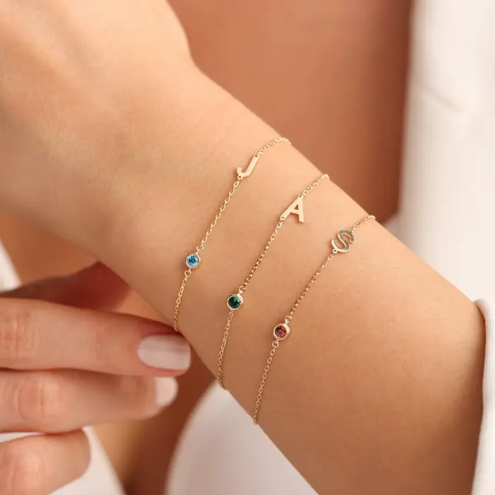 Bracelet en pierre de naissance initiale