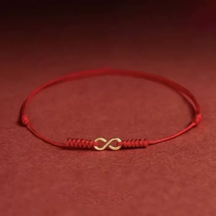 Bracelet en Corde Rouge Tressée à la Main en Alliage