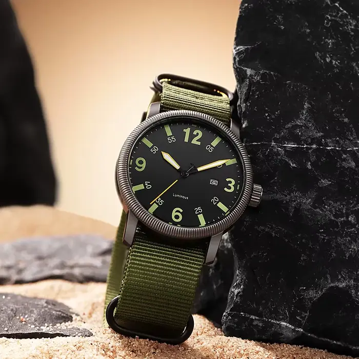 Montre de terrain TPW 2026 avec grands chiffres