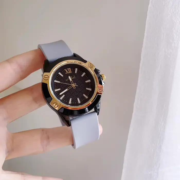 Grand-mère gris mode haute qualité grand cadran montre Silicone lumineux Quartz Couple montres pour hommes femmes 2025