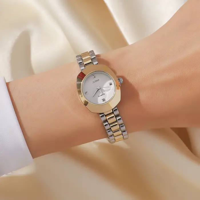 Montre carrée tendance pour femmes