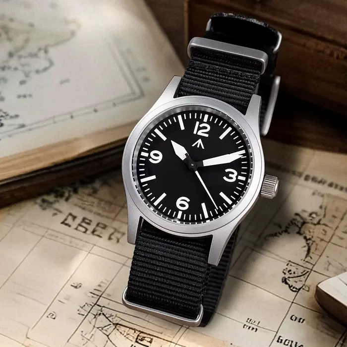 Militado ML05 montre à Quartz VH31 mouvement de balayage aiguilles en forme d'épée
