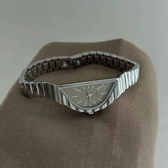 GEDI Vintage Triangle irrégulier femme montres mode luxe étanche Quartz montre-bracelet