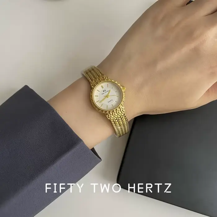 Montre à quartz à petit cadran doré pour femme, montre-bracelet japonaise étanche, simple et élégant