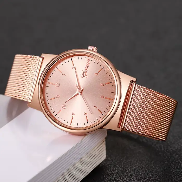 Montre pour femme, montre à quartz tendance avec bracelet en acier rose