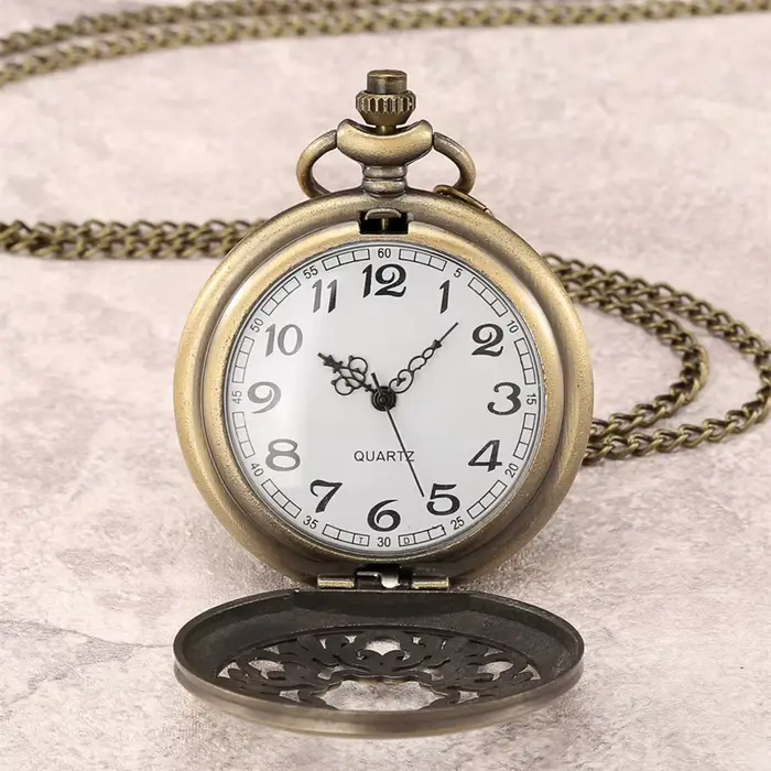 Montre de poche en alliage à fleurs creuses avec mouvement quartz pour hommes et femmes occasions spéciales