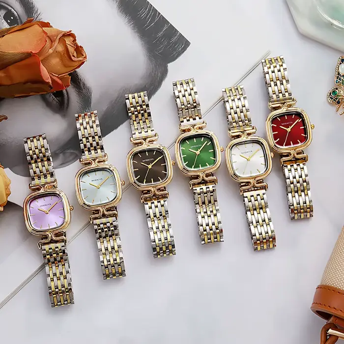 Montre carrée de luxe quartz femme acier inoxydable bracelet or pour occasions spéciales style mode décontracté et sport