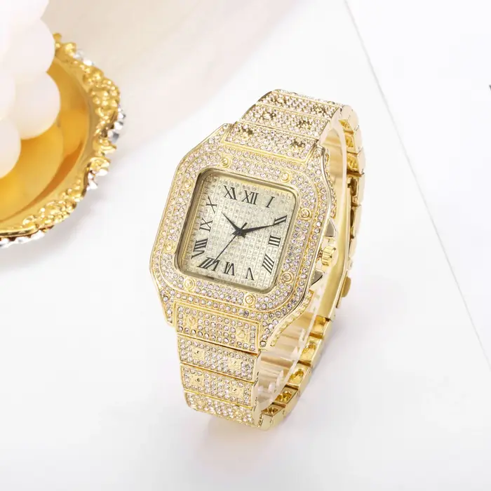 Hommes montre affaires carré ciel étoilé acier ceinture diamant incrusté européen américain mâle RomanFashion Quartz