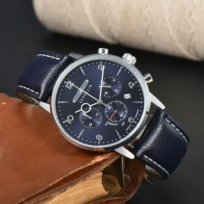 Montre à quartz en cuir de la série Hindenburg Zeppelin 8086-4