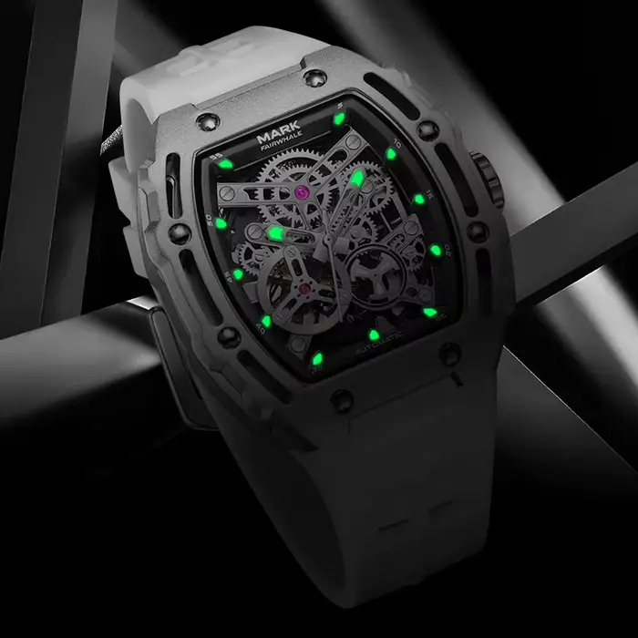 Montre homme Mark Fairwhale FW-6700 automatique avec bracelet silicone pour sportifs et amoureux de la course plongeur résistance à l'eau occasions spéciales