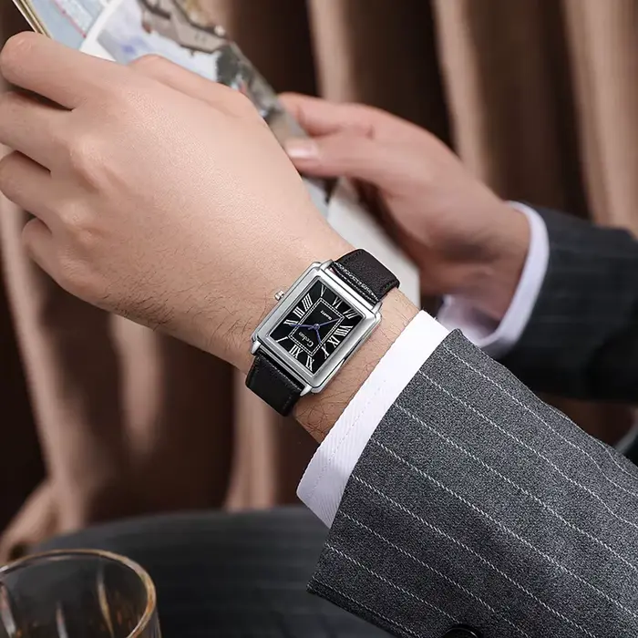 Montre-bracelet à quartz pour hommes avec bracelet en cuir rectangulaire style fashion et casual pour diverses occasions sociales et professionnelles