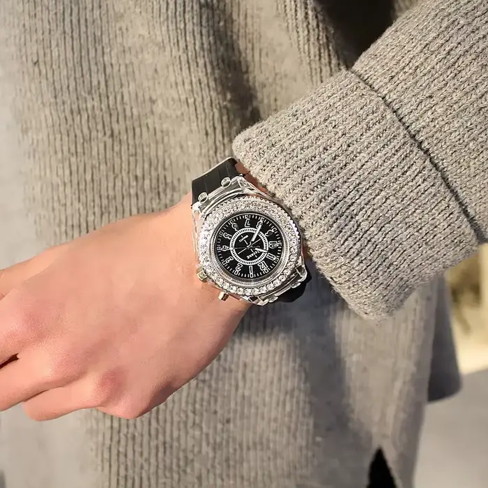 Montre lumineuse LED colorée avec aiguilles fluorescentes en quartz pour étudiants et étudiantes, style mode et décontracté, bracelet en silicone, affichage analogique-digital