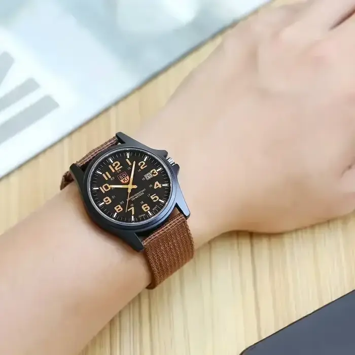 Montres de sport décontractées pour hommes