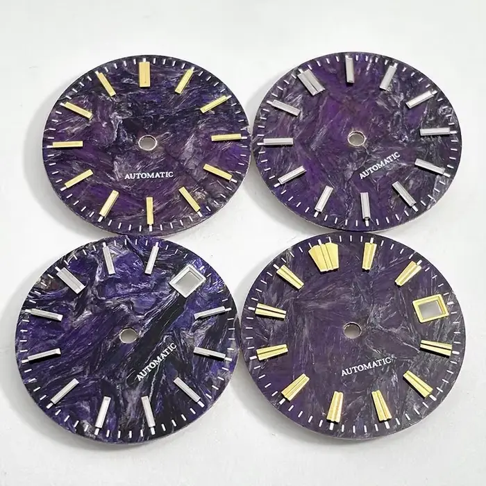 Visage de montre en pierre violette naturelle élégant pour femmes avec mouvement mécanique NH38/NH35 pour mariage et occasions spéciales