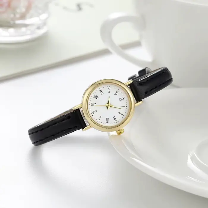 Montres simples pour femmes