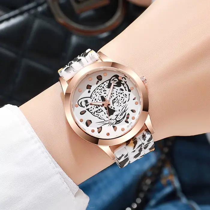 Montres pour femmes à imprimé léopard