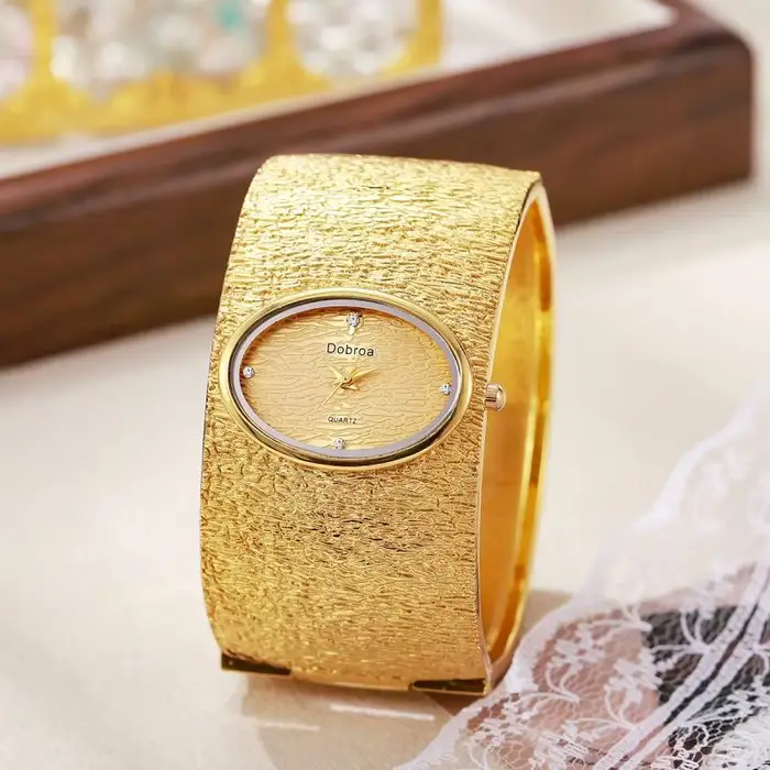 Montre-bracelet de luxe pour femme motif écorce quartz ovale largeur bande 35mm cadran 38mm alliage élégante pour femmes occasions spéciales