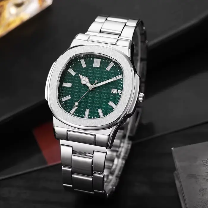 Montre carrée à quartz élégante pour homme avec affichage date auto et résistance aux chocs pour les occasions formelles et quotidiennes