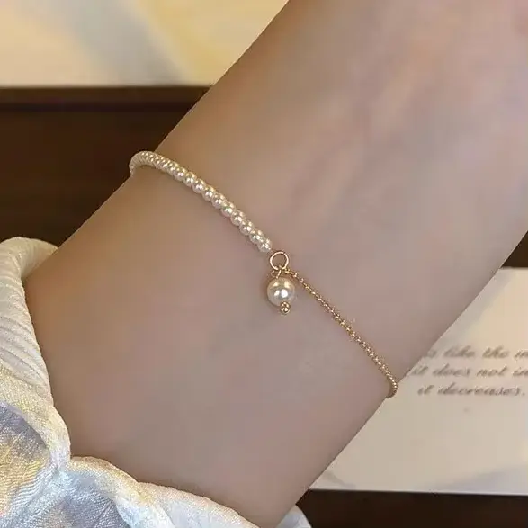 Bracelets à breloques ronds en perles dorées pour femmes