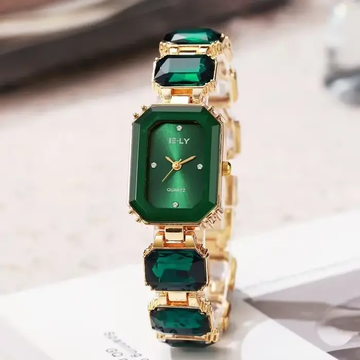 Marque femmes montre grande eau diamant