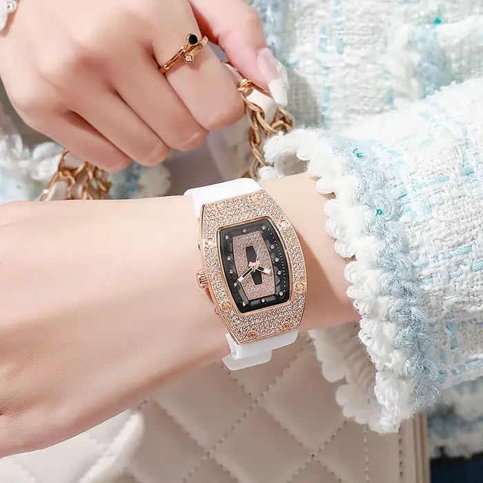 Nouveau Top montres de luxe pour femme célèbre cristal Silicone gelée montre à Quartz étudiants cade