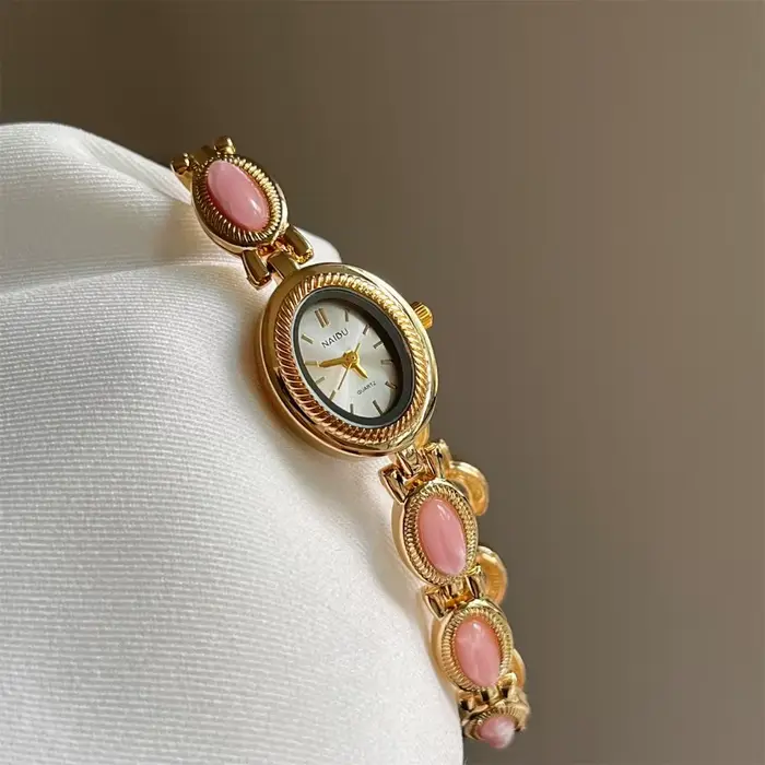 Montre élégante à quartz pour femmes