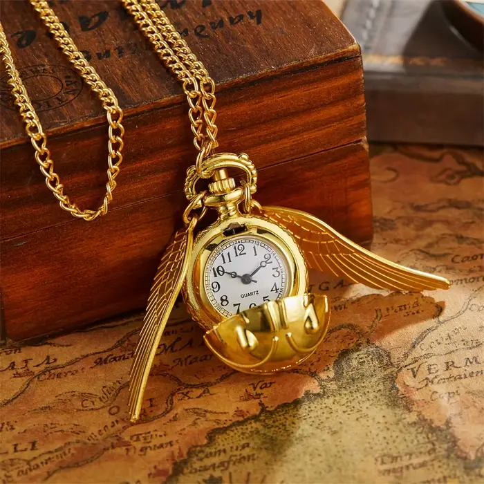 Grande petite montre de poche à quartz sphérique de vif d'or pull de mode collier aile d'ange pendentif