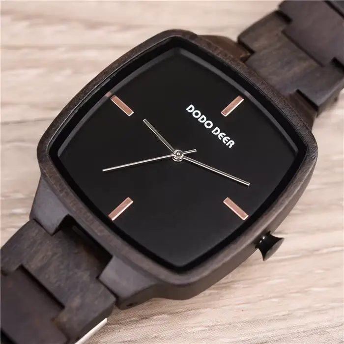 Montre en bois d'onyx Dodo Deer pour homme résistante à l'eau et personnalisable avec mouvement quartz carré pour occasions spéciales et cadeaux