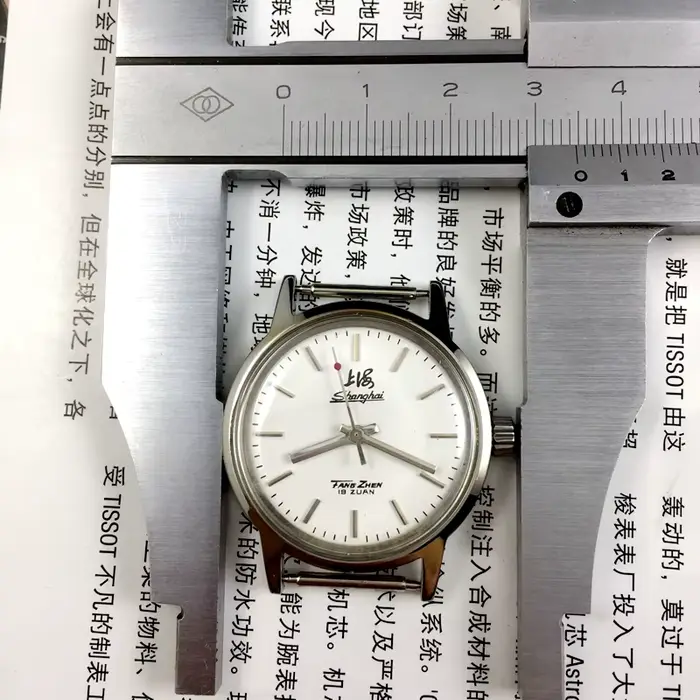 Shanghai-Montre mécanique manuelle de taille moyenne
