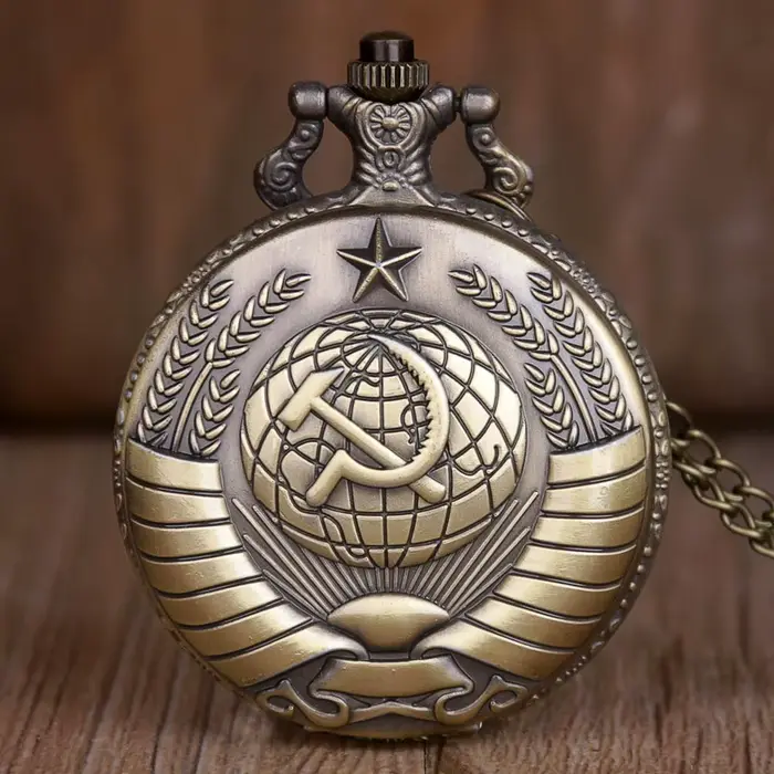 Montre de poche avec pendentif en bronze
