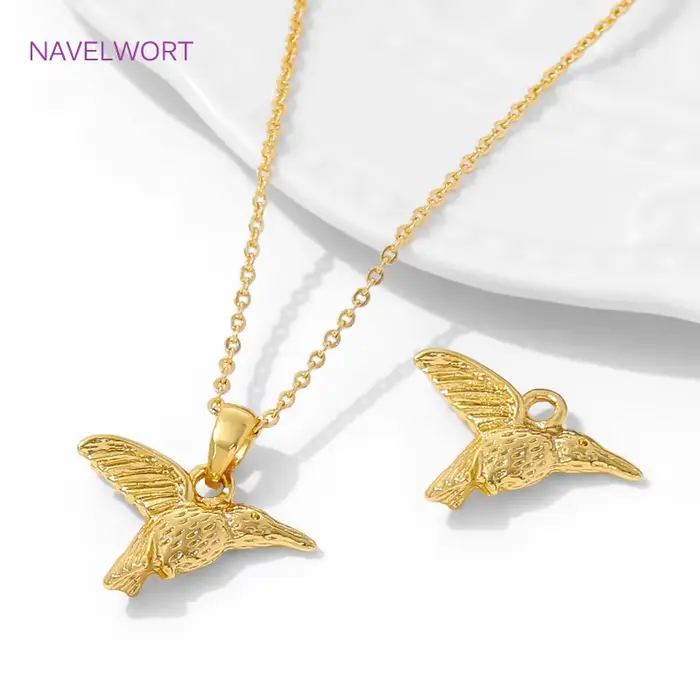 Pendentif à breloques colibri en laiton plaqué or 18 carats