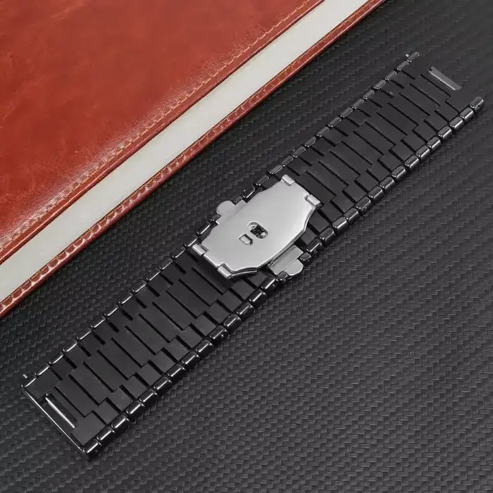 Bracelet de remplacement en céramique pour montres traditionnelles élégantes et robustes occasions quotidiennes et spéciales