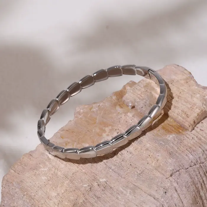 Bracelet jonc pour femme en acier inoxydable plaqué or 18 carats PVD