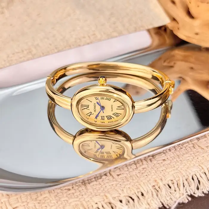 Nouveau style bracelet de baignoire petit cadran exquis et unique lumière luxe femmes haut de gamme