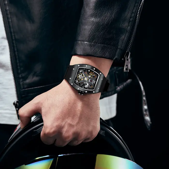Montre Daniel Gorman cadran squelette automatique homme acier inoxydable bracelet fibre de carbone étanche pour sportifs et gentlemen